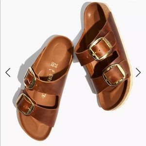 Arizona Big Buckle Sandal in Cognac
BIRKENSTOCK